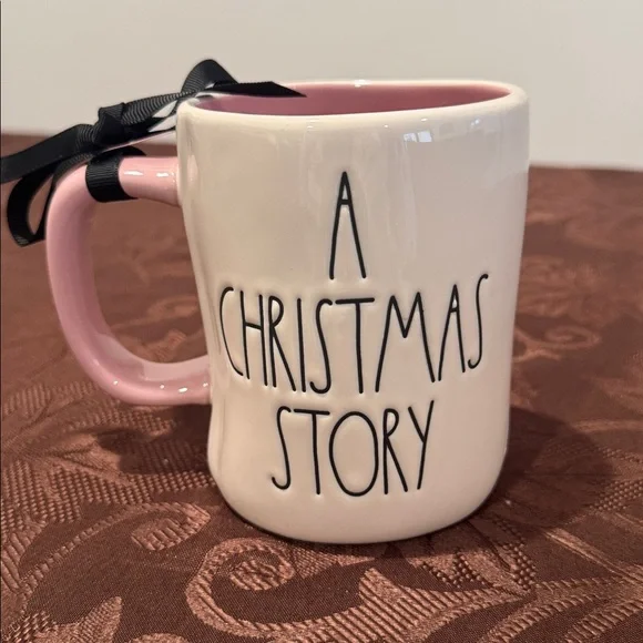 🎄A Christmas Story X Rae Dunn Holiday Mug - Picture 2 of 9